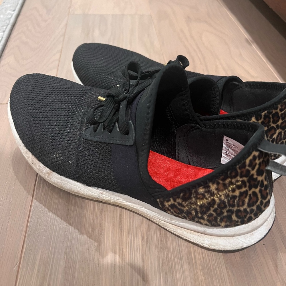 New balance shoes